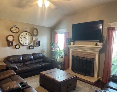 9 Alexander Court - Photo Thumbnail 1