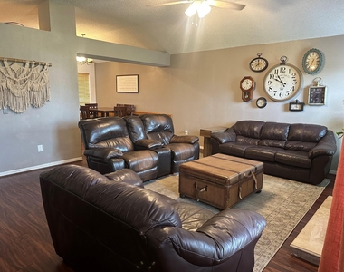 9 Alexander Court - Photo Thumbnail 2