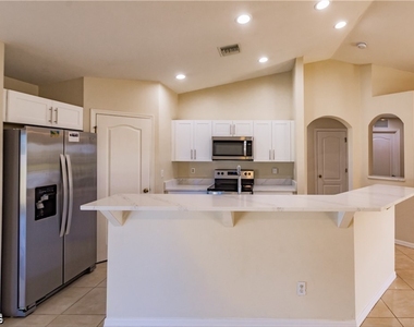2809 Nw 12th Lane - Photo Thumbnail 8