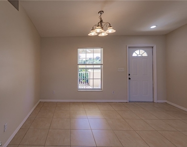 2809 Nw 12th Lane - Photo Thumbnail 11