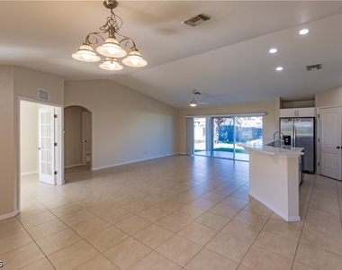 2809 Nw 12th Lane - Photo Thumbnail 12