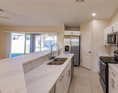 2809 Nw 12th Lane - Photo Thumbnail 10