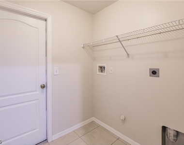 2809 Nw 12th Lane - Photo Thumbnail 30