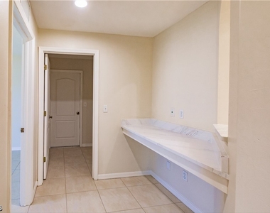 2809 Nw 12th Lane - Photo Thumbnail 32