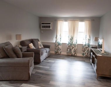 2102 White Cedar - Photo Thumbnail 11