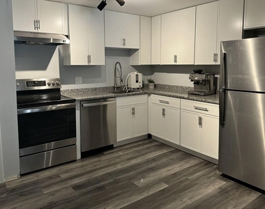2102 White Cedar - Photo Thumbnail 1