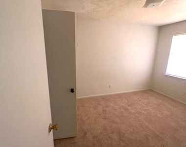 14834 Keelby Drive - Photo Thumbnail 7