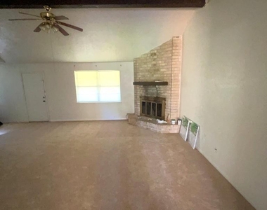 14834 Keelby Drive - Photo Thumbnail 4