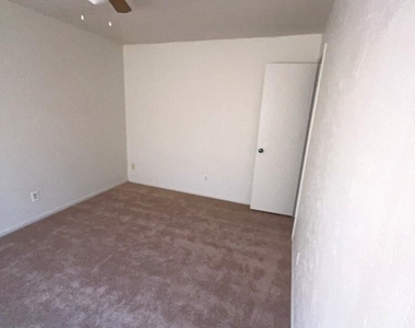 14834 Keelby Drive - Photo Thumbnail 5