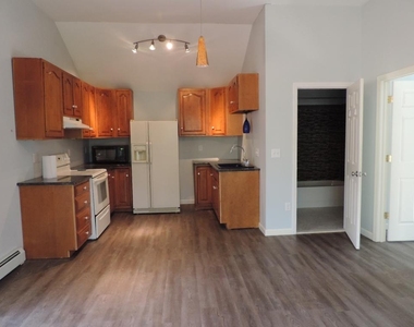 93 Brentwood - Photo Thumbnail 1