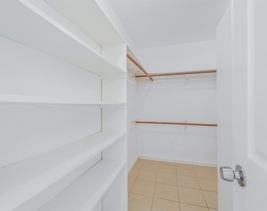 19511 Westhaven Drive - Photo Thumbnail 20