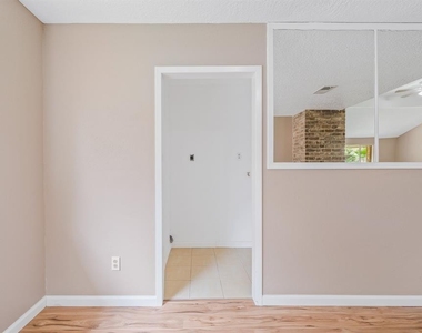 19511 Westhaven Drive - Photo Thumbnail 14