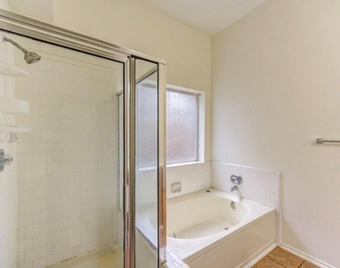 16830 Scenic Gardens Drive - Photo Thumbnail 40