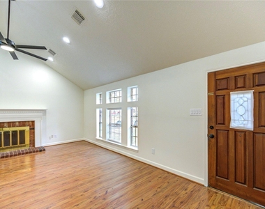16830 Scenic Gardens Drive - Photo Thumbnail 5
