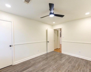 16830 Scenic Gardens Drive - Photo Thumbnail 27