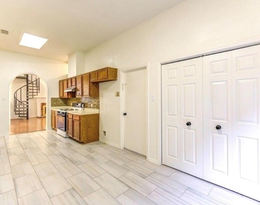 16830 Scenic Gardens Drive - Photo Thumbnail 20