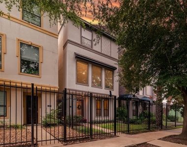 2808 St Emanuel Street - Photo Thumbnail 1
