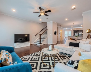 2808 St Emanuel Street - Photo Thumbnail 7