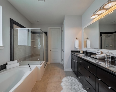 2808 St Emanuel Street - Photo Thumbnail 18