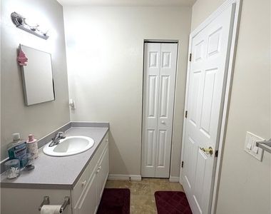 5011 Moon Lane - Photo Thumbnail 8
