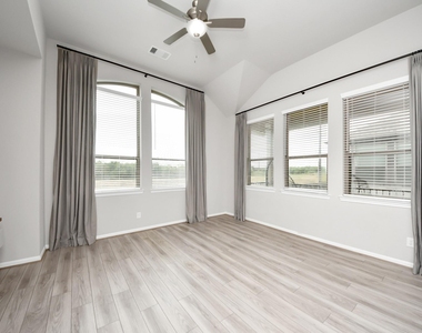 2539 Terrace Point Drive - Photo Thumbnail 15