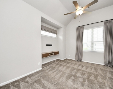 2539 Terrace Point Drive - Photo Thumbnail 17