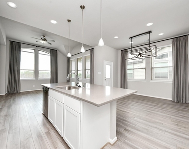 2539 Terrace Point Drive - Photo Thumbnail 8