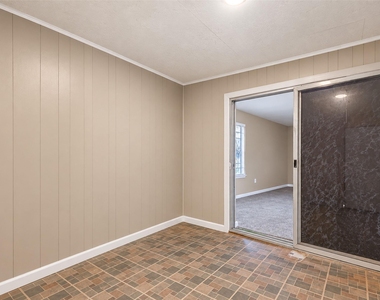 4223 Oak Shadows Drive - Photo Thumbnail 32