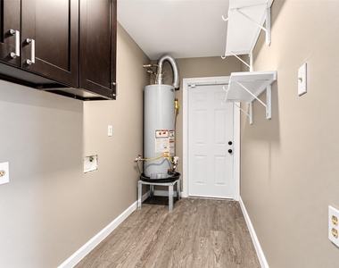 4223 Oak Shadows Drive - Photo Thumbnail 15