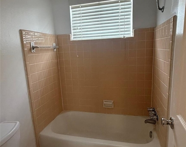 519 Branard St Street - Photo Thumbnail 10