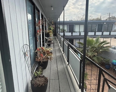 519 Branard St Street - Photo Thumbnail 13