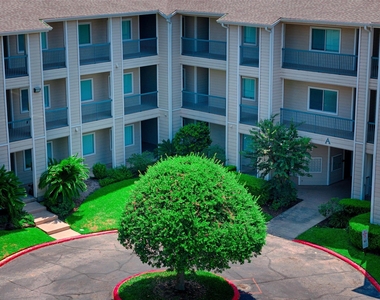 12800 Melville Drive - Photo Thumbnail 3