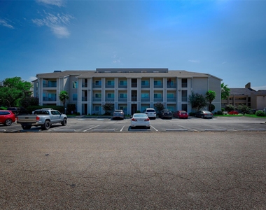 12800 Melville Drive - Photo Thumbnail 48