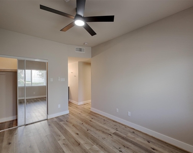 12800 Melville Drive - Photo Thumbnail 15