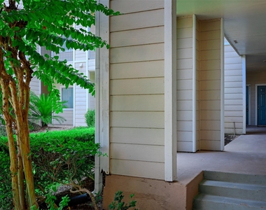 12800 Melville Drive - Photo Thumbnail 6