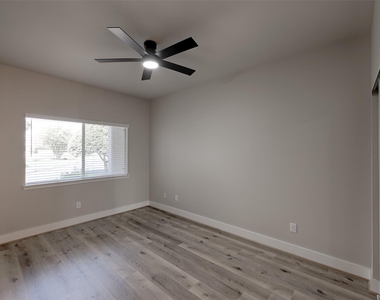 12800 Melville Drive - Photo Thumbnail 29