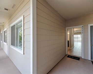 12800 Melville Drive - Photo Thumbnail 8