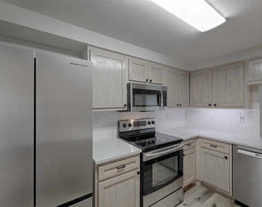 12800 Melville Drive - Photo Thumbnail 19