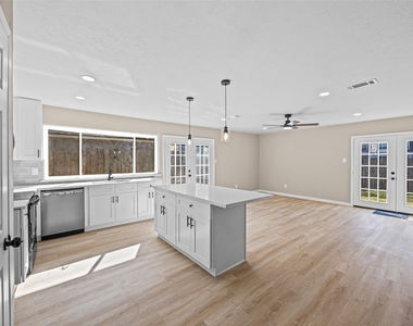 2207 Anthony Hay Lane - Photo Thumbnail 3