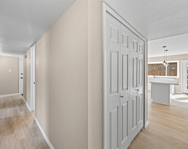 2207 Anthony Hay Lane - Photo Thumbnail 12