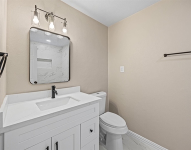2207 Anthony Hay Lane - Photo Thumbnail 14