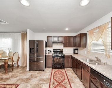 2927 Silverhorn Lane - Photo Thumbnail 21