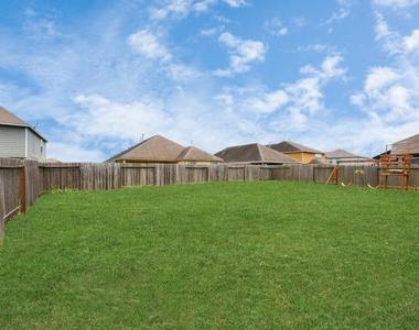 2927 Silverhorn Lane - Photo Thumbnail 7