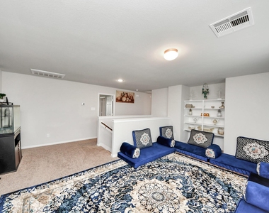 2927 Silverhorn Lane - Photo Thumbnail 28