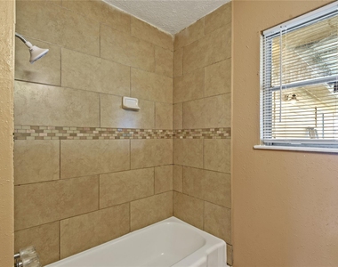 2817 Lancaster Lane - Photo Thumbnail 3
