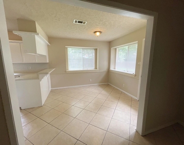 23907 Pea Ridge - Photo Thumbnail 3