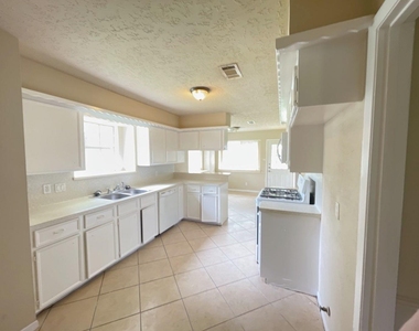23907 Pea Ridge - Photo Thumbnail 2