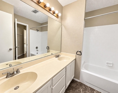 8619 Grand Knolls Drive - Photo Thumbnail 5
