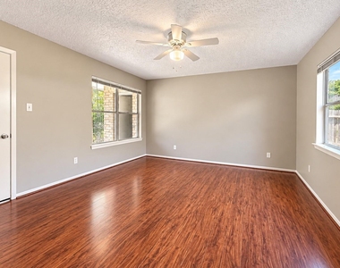 8619 Grand Knolls Drive - Photo Thumbnail 4