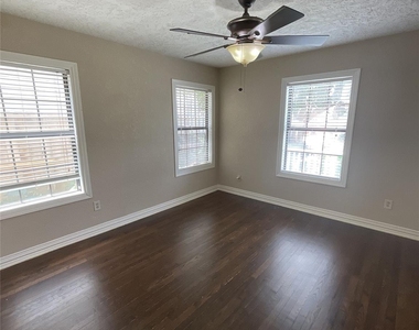 838 E 29th Street - Photo Thumbnail 7